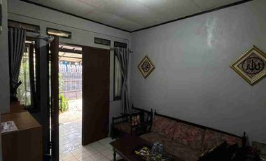 RUMAH MAIN ROAD UNTUK USAHA DEKET KAMPUS WIDYATAMA CIKUTRA,  PAHLAWAN,  SUKASENANG,