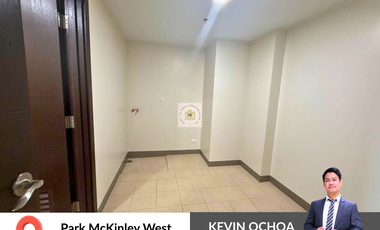 3 Bedroom Condo For Sale in Park McKinley West near Forbes Park