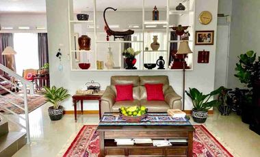 Rumah Mewah Komplek Primadona Di Tanjung sari Asri residence dekat jalan Jakarta Antapani Bandung