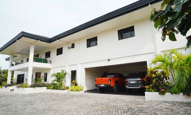 Luxury 15-Bedroom Grand Farmhouse with Swimming Pool — Danao City, Cebu
