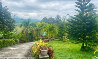 Luxury 15-Bedroom Grand Farmhouse with Swimming Pool — Danao City, Cebu