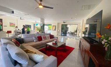 Luxury 15-Bedroom Grand Farmhouse with Swimming Pool — Danao City, Cebu