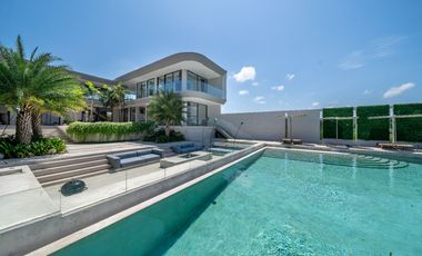 FREEHOLD Luxury Ocean View Villa in Bali