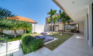 FREEHOLD Luxury Ocean View Villa in Bali