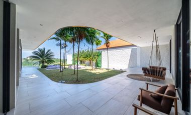 FREEHOLD Luxury Ocean View Villa in Bali