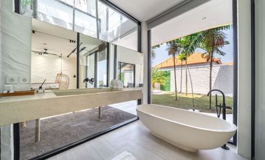 FREEHOLD Luxury Ocean View Villa in Bali