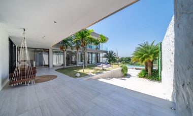 FREEHOLD Luxury Ocean View Villa in Bali