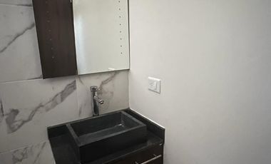 EN RENTA DEPARTAMENTO DE 2 RECAMARAS CON ALBERCA COMUN EN COL. TILA.