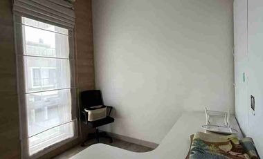 Jual Rumah Semi Furnish Siap Huni Lokasi Puri Jakarta Barat Nego
