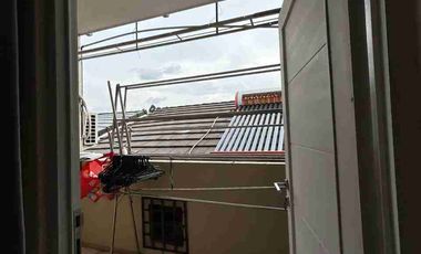 Jual Rumah Semi Furnish Siap Huni Lokasi Puri Jakarta Barat Nego