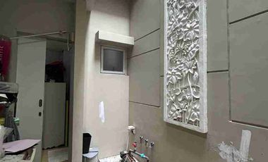 Jual Rumah Semi Furnish Siap Huni Lokasi Puri Jakarta Barat Nego