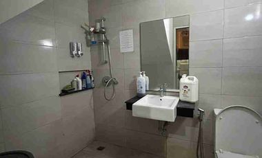 Jual Rumah Semi Furnish Siap Huni Lokasi Puri Jakarta Barat Nego