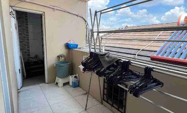 Jual Rumah Semi Furnish Siap Huni Lokasi Puri Jakarta Barat Nego