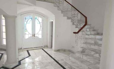 alquilo casa con piscina