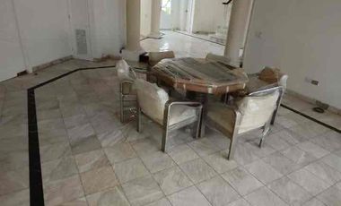 alquilo casa con piscina