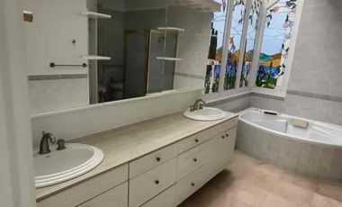 alquilo casa con piscina