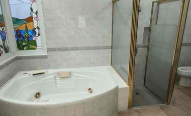 alquilo casa con piscina