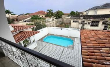 alquilo casa con piscina