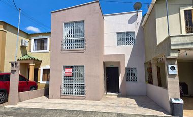 Alquiler de Casa de 4 Dormitorios, AMOBLADA - Urbanización La Joya, Etapa Turquesa
