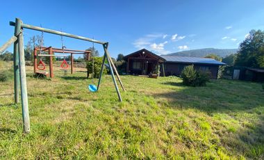 Parcela de 5000mts2 a 5 minutos de Lican Ray Casa Agua Luz Internet
