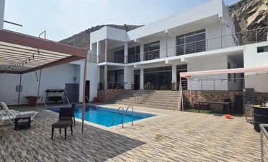 CASA EN VENTA 806 M2 CONDOMINIO TERRAZAS DEL VALLE - CIENEGUILLA