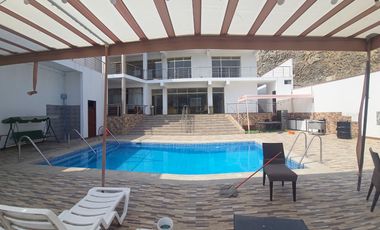 CASA EN VENTA 806 M2 CONDOMINIO TERRAZAS DEL VALLE - CIENEGUILLA