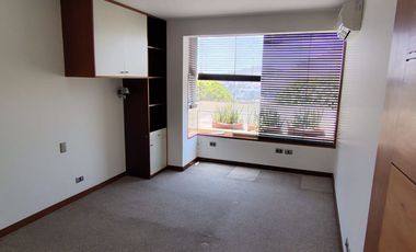 VENDO CASA URB. CASUARINAS CALLE CENTINELAS