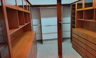 VENDO CASA URB. CASUARINAS CALLE CENTINELAS