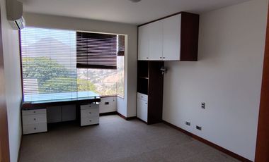 VENDO CASA URB. CASUARINAS CALLE CENTINELAS