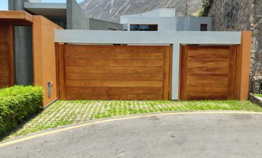 VENDO CASA URB. CASUARINAS CALLE CENTINELAS