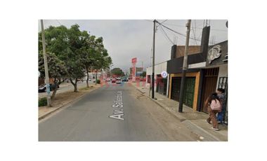 Alquilo Terreno Con Construcción Ubicado En Esquina Av Salvador Lara Y Túpac Amaru En Urb. Huerta Grande 200 M2 Zona Altamente Comercial - S/6,500