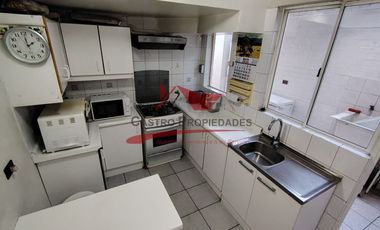 Hermosa Casa de Dos Pisos con 3 Dormitorios, 2 Baños, Sala de Estar, Villa Los Cantartos, Comuna de Quilicura.