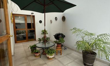Departamento de 184 m² en El Primer Piso con Jardín y Terraza en Valle Hermoso, Santiago de Surco