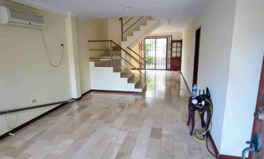 Casa Serena 4Dorm + Jacuzzi en Ciudad Celeste, Samborondón