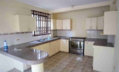 Casa Serena 4Dorm + Jacuzzi en Ciudad Celeste, Samborondón