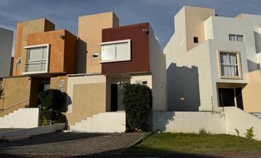 CASA EN VENTA EN LOMAS DEL ANGEL EN PUEBLA