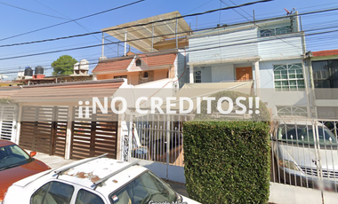 CASA EN RETORNO BOSQUES DE PIÑONES, BOSQUES DEL VALLE, COACALCO DE BERRIOZABAL. EDO. MEX. ¡NO SE ACEPTAN CREDITOS!