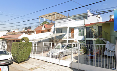 CASA EN RETORNO BOSQUES DE PIÑONES, BOSQUES DEL VALLE, COACALCO DE BERRIOZABAL. EDO. MEX. ¡NO SE ACEPTAN CREDITOS!