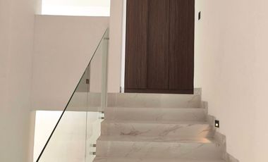 VENTA DE CASA AL NORTE CERRADA FORTEZZA NUEVA