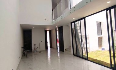VENTA DE CASA AL NORTE CERRADA FORTEZZA NUEVA