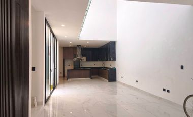 VENTA DE CASA AL NORTE CERRADA FORTEZZA NUEVA