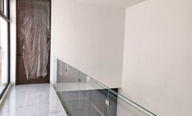 VENTA DE CASA AL NORTE CERRADA FORTEZZA NUEVA