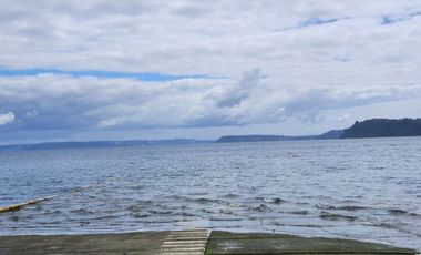 Parcela con vista al mar y acceso a playa en Quenac, Chiloé