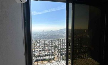 🚩  Rento departamento  AMUEBLADO en la torre Lumier en piso 32 ,León  Gto.

Renta 💲$45,000 c/mtto

Sala
Comedor
2 recamara la principal con  baño completo y vestidor
Terraza
2 cajon de estacionamiento 
🪇
Amenidades:
Recepcion 
Hay gimnasio completo 
Spa con jacuzzis
2 cajones de estacionamiento 
Restaurante 
Rooftop
Alberca

Ubicada   al norte de León Gto,  con ubicación  exclusiva  y vistas panorámicas  de lujo,  cerca  de plaza  mayor y en la zona  dorada  de León Gto