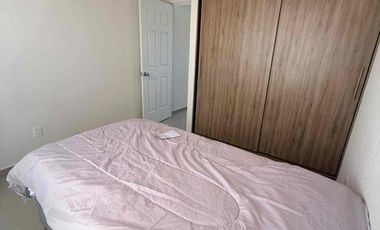 🚩RENTO Departamento   AMUEBLADO en Cluster privado, Veñedos II Carmenere 226, amueblado

Renta  $7800  con mtto 

Sala, cocina y comedor 
2 recamara  con closets 
Área  de lavado 
1 balo completo  con cancel 
Lavadora  y secadora 

Incluye:
- agua (tope $250 x mes)
- ⁠Luz (tope $250 x bimestre)
- ⁠Internet 
- ⁠mantenimiento 
- ⁠acceso controlado (app ADV Residencial)

1 depósito en garantía

El perfil que buscamos

- no extranjeros
- ⁠de preferencia pareja sin hijos (deseable)
- ⁠personas solteras
- ⁠no estudiantes
- sin mascotas (deseable)