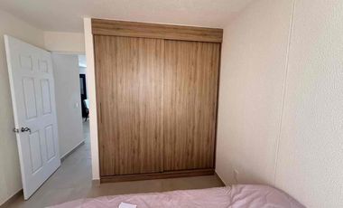 🚩RENTO Departamento   AMUEBLADO en Cluster privado, Veñedos II Carmenere 226, amueblado

Renta  $7800  con mtto 

Sala, cocina y comedor 
2 recamara  con closets 
Área  de lavado 
1 balo completo  con cancel 
Lavadora  y secadora 

Incluye:
- agua (tope $250 x mes)
- ⁠Luz (tope $250 x bimestre)
- ⁠Internet 
- ⁠mantenimiento 
- ⁠acceso controlado (app ADV Residencial)

1 depósito en garantía

El perfil que buscamos

- no extranjeros
- ⁠de preferencia pareja sin hijos (deseable)
- ⁠personas solteras
- ⁠no estudiantes
- sin mascotas (deseable)