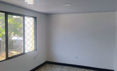 Casa en Arriendo | Barrio La Pradera, Jamundí | 264 m² | 4 Hab. + Servicio | Garaje | 2 Pisos