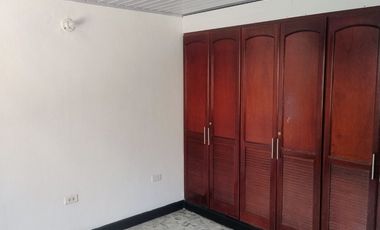 Casa en Arriendo | Barrio La Pradera, Jamundí | 264 m² | 4 Hab. + Servicio | Garaje | 2 Pisos
