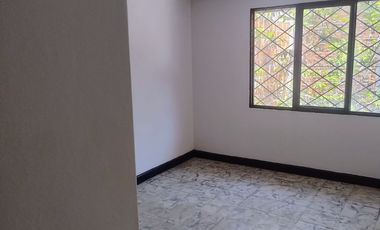 Casa en Arriendo | Barrio La Pradera, Jamundí | 264 m² | 4 Hab. + Servicio | Garaje | 2 Pisos