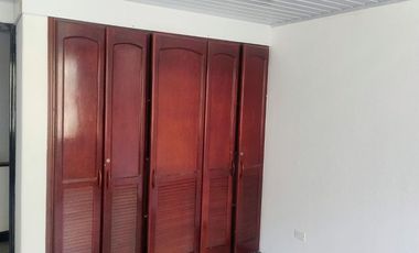 Casa en Arriendo | Barrio La Pradera, Jamundí | 264 m² | 4 Hab. + Servicio | Garaje | 2 Pisos